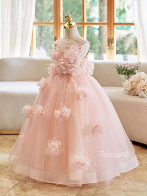 Glamorous Floral Embellished Evening Gown - Image 3