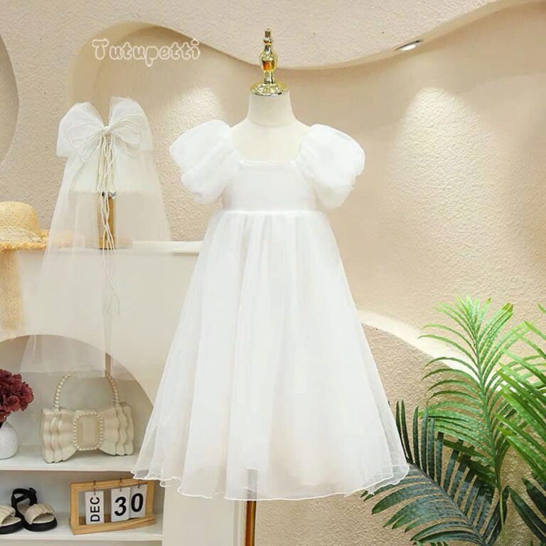 p25-82 trắng dài tay phồng 440k